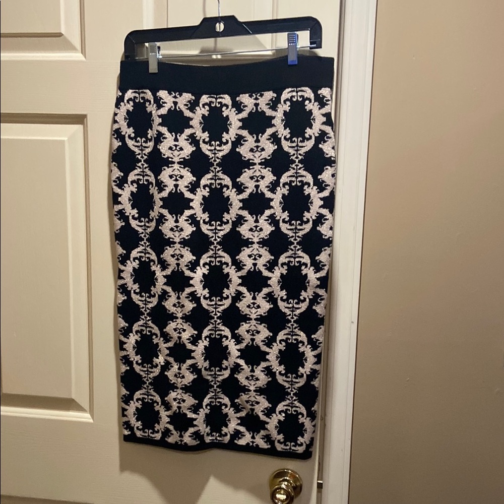 Elegant Black and Cream Patterned Skirt